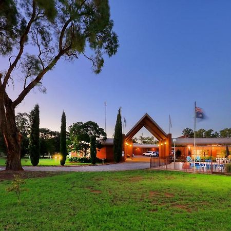 Tooleybuc Club Motor Inn Dış mekan fotoğraf