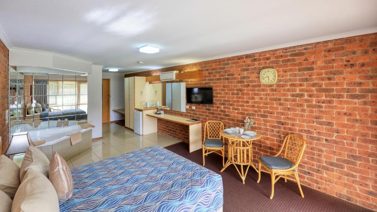 Tooleybuc Club Motor Inn Dış mekan fotoğraf
